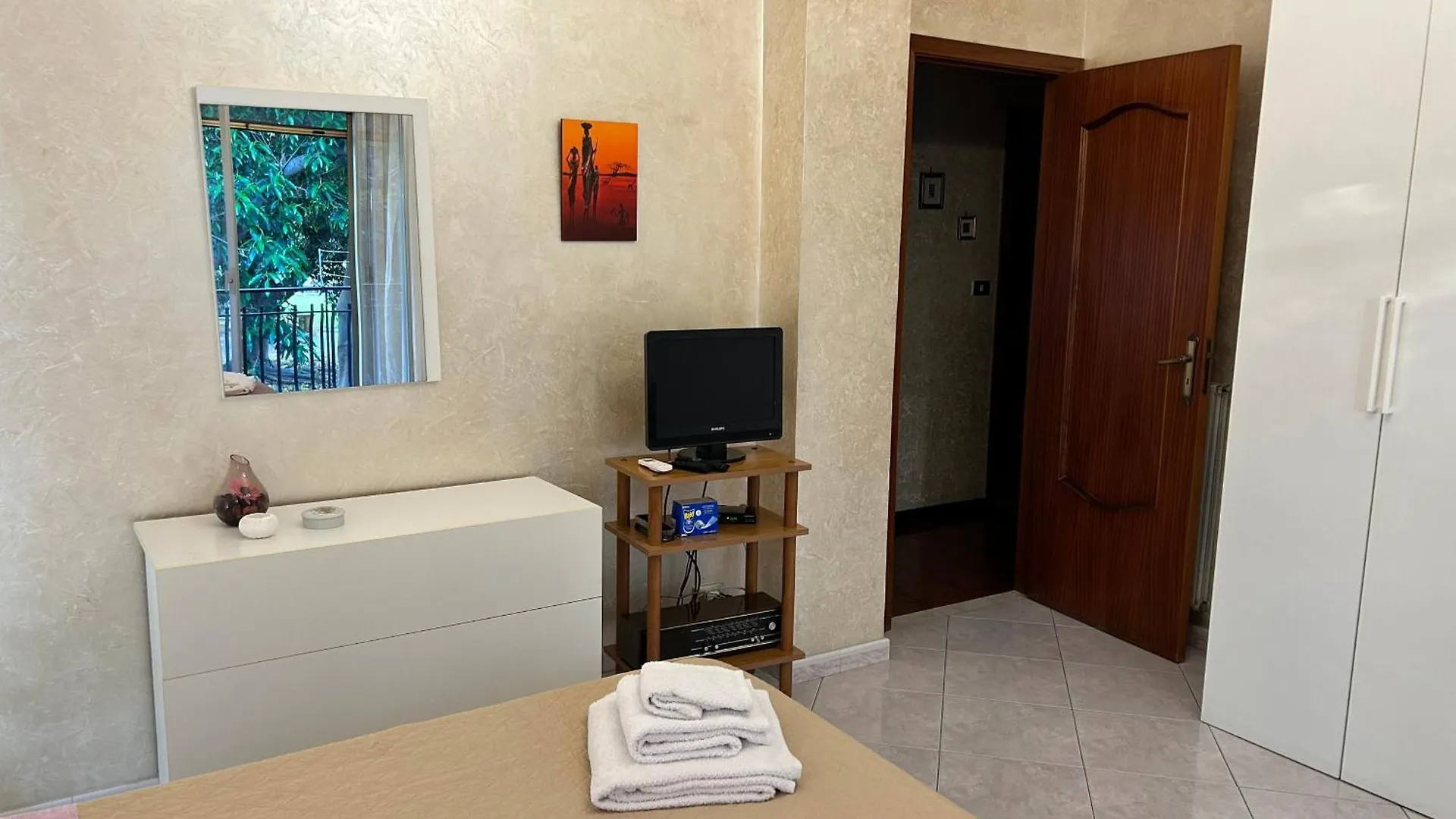 Apartment Appartamento Etna Sea, Vicino A Taormina Tra Il Mare E Il Vulcano Etna, Wi-Fi E Parcheggio Gratis - Perfetto Per Famiglie E Gruppi - Cinque Minuti A Piedi Dalla Spiaggia Riposto
