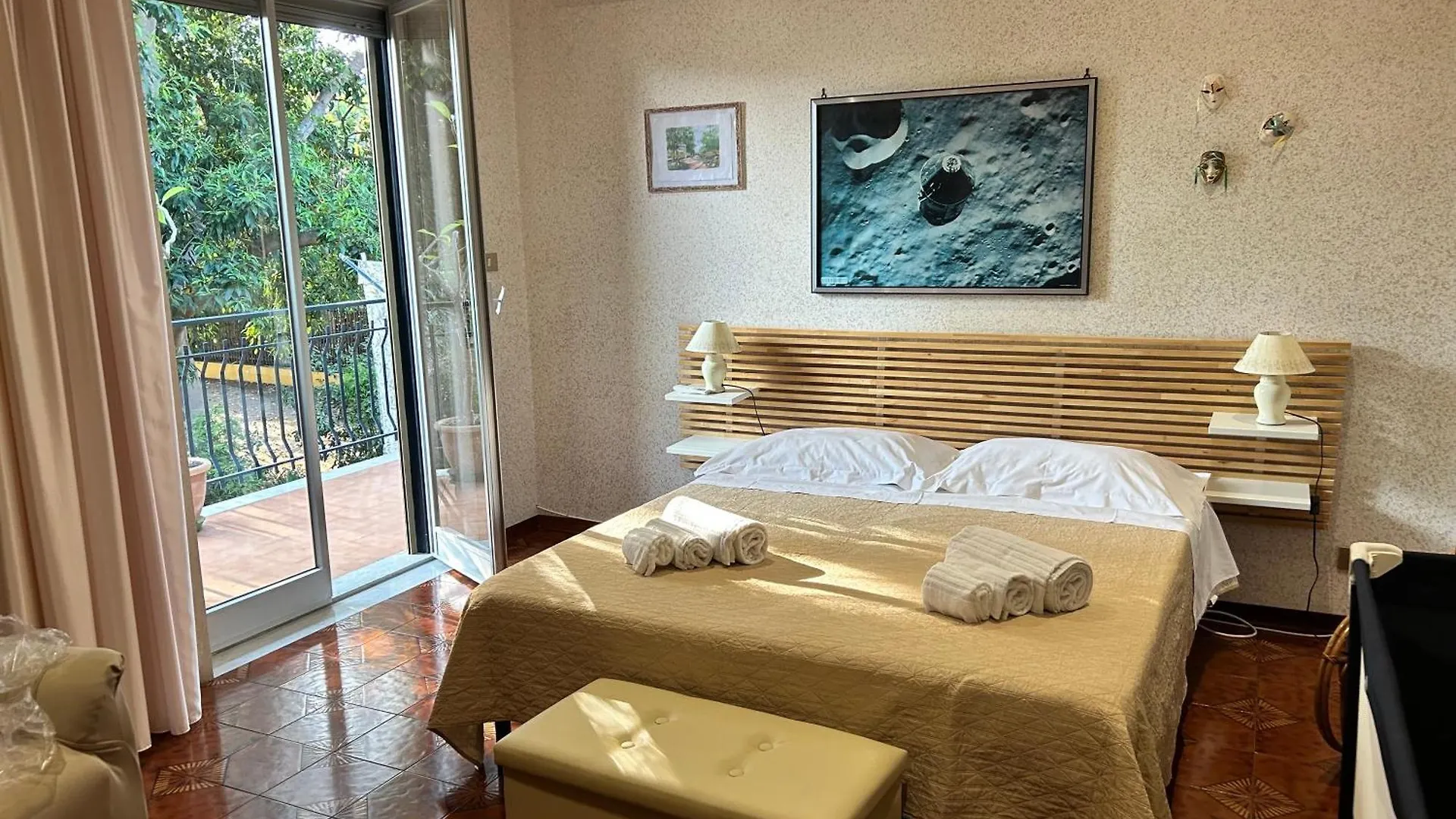 Apartment Appartamento Etna Sea, Vicino A Taormina Tra Il Mare E Il Vulcano Etna, Wi-Fi E Parcheggio Gratis - Perfetto Per Famiglie E Gruppi - Cinque Minuti A Piedi Dalla Spiaggia Riposto